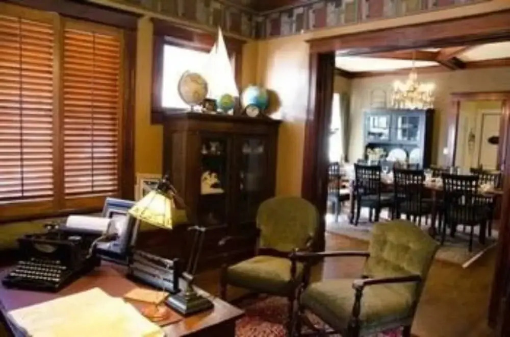 Rosen House Inn - Bed And Breakfast