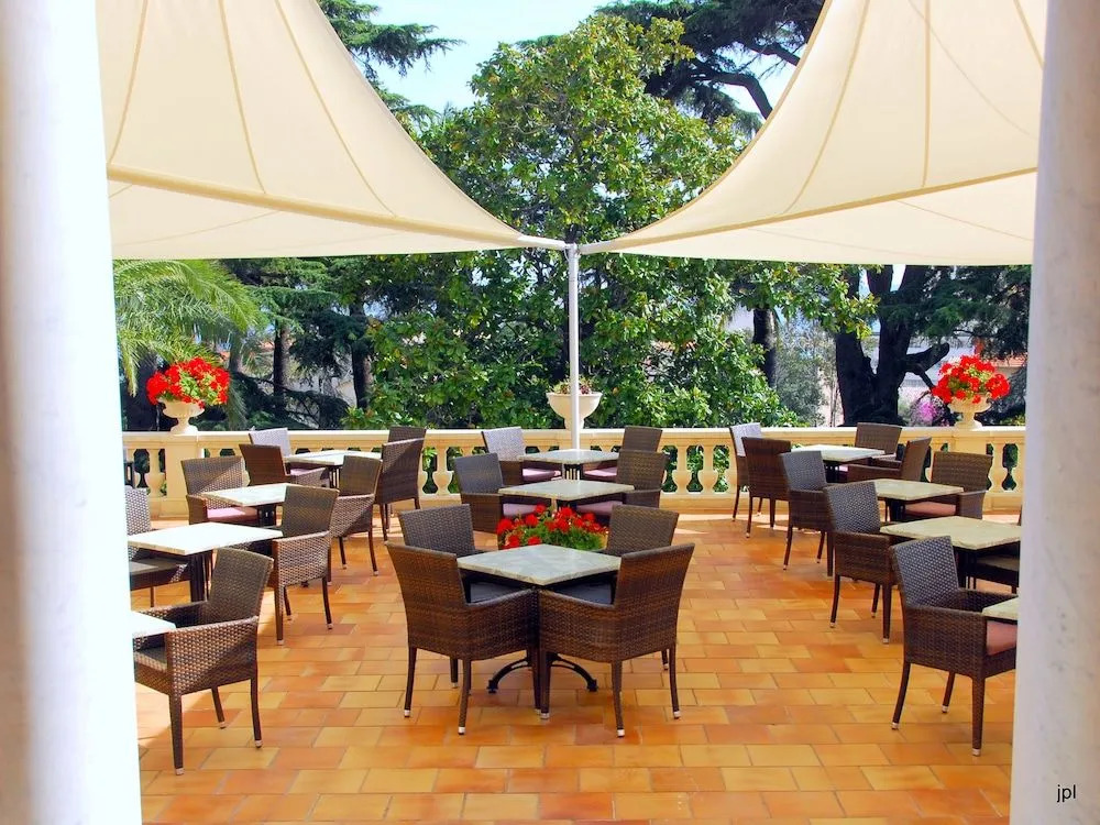 Hotel Les Tourelles