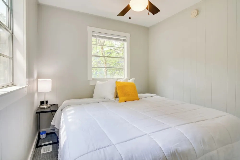 Tranquil Kimberling City Getaway w/ Community Pool