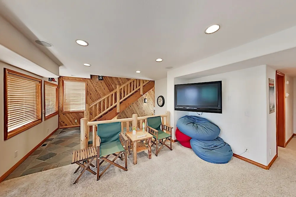 391johnm 4 Bedroom Home