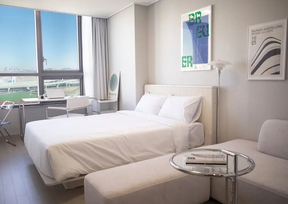UH FLAT The SONGDO