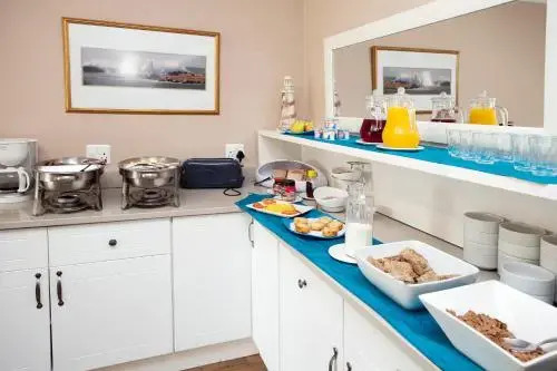 Kat Leisure The Reef Bed and Breakfast
