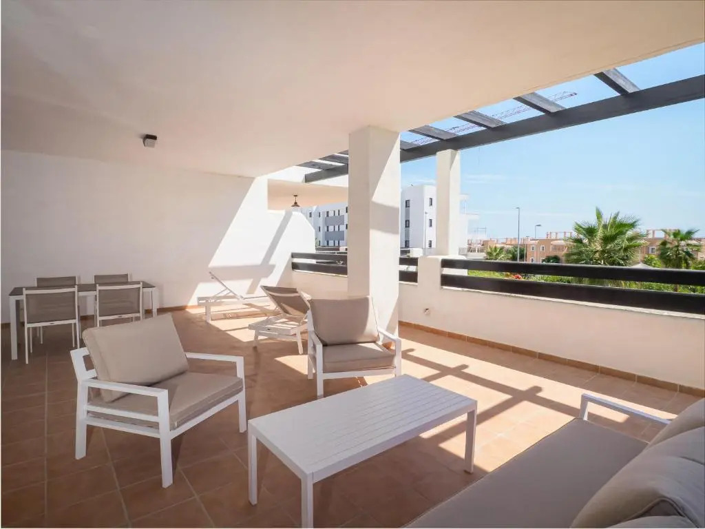 2306 - Brand new apt, walking distance to beach!