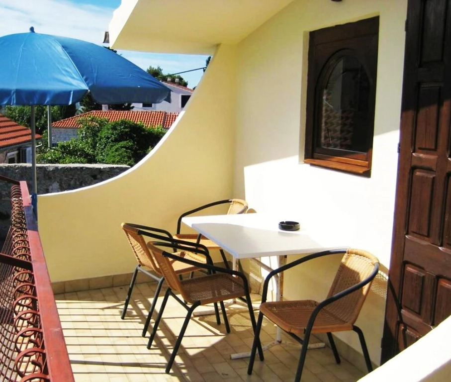 Apartment With 2 Bedrooms in Murter, With Wonderful sea View, Balcony