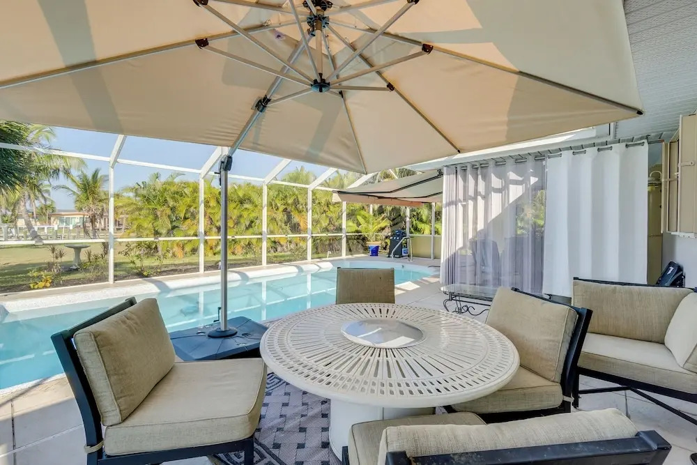 Port Charlotte Home w/ Lanai & Saltwater Pool!