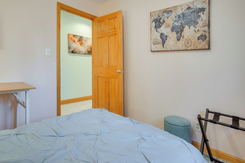 Walk to Sagamore Beach! Curated + Spacious Cottage