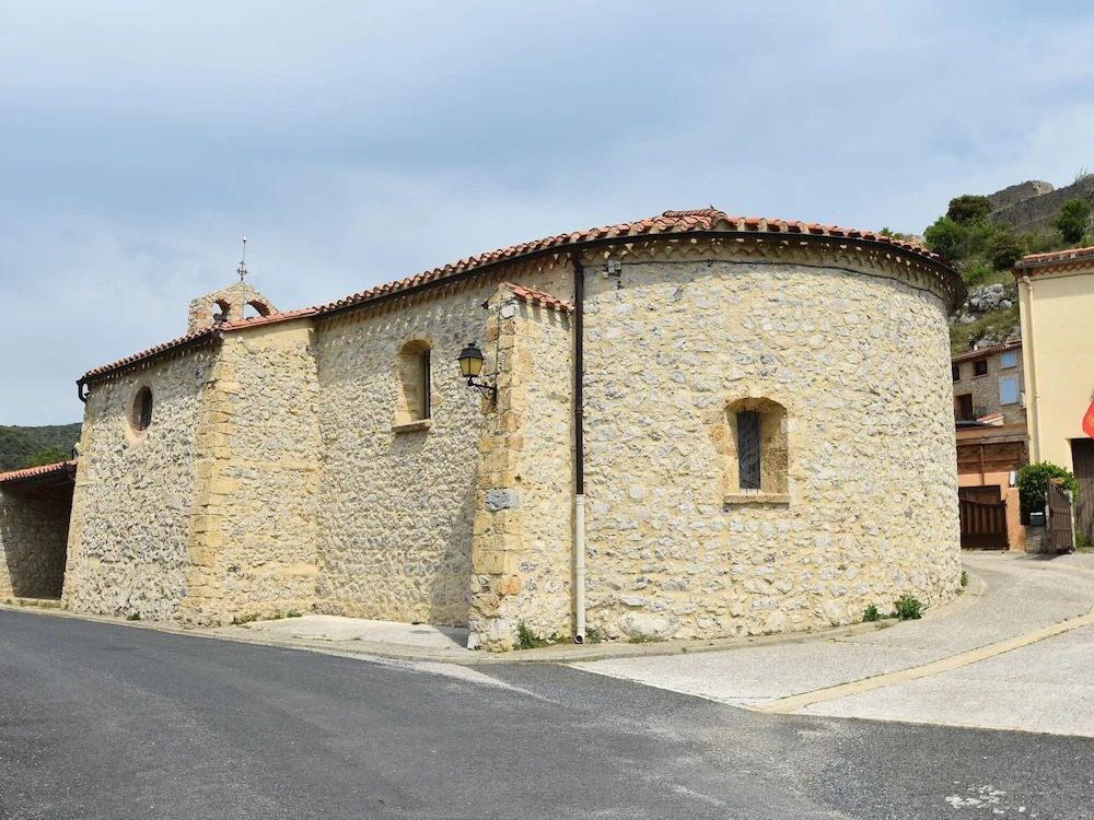 Quaint Holiday Home in Languedoc-roussillon With Garden