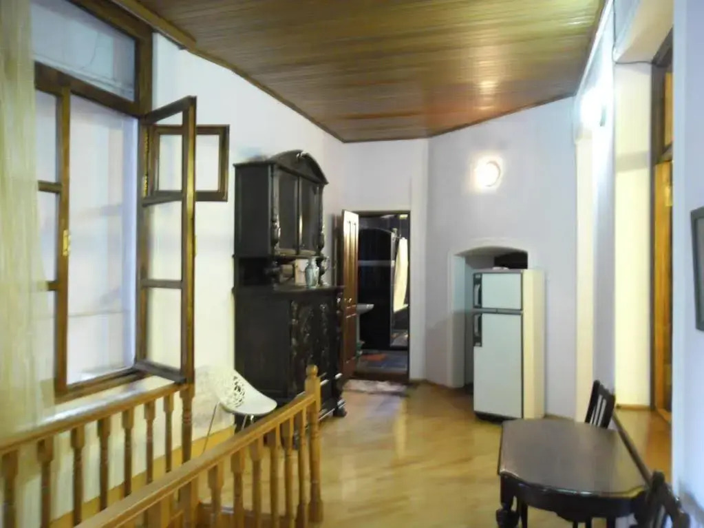 Elena Hostel