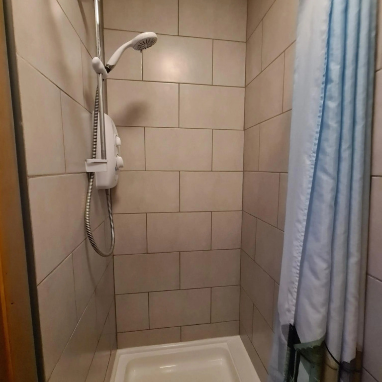 Sheridan - Studio Flats with Extra Beds contractor stay FREE Parking