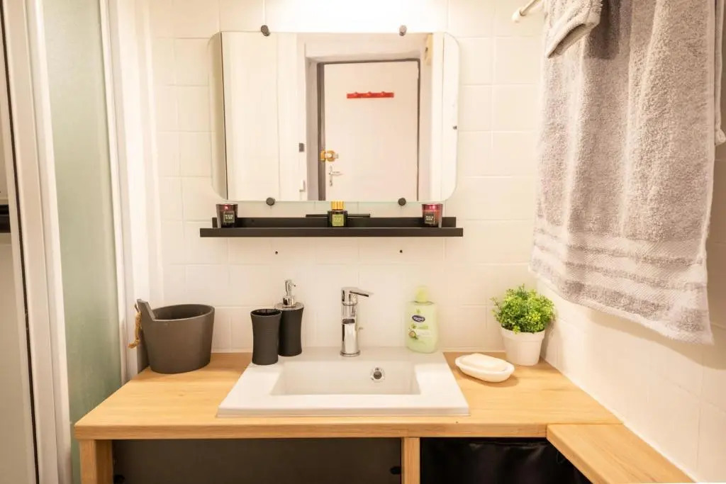 Studio -Cute and Cozy- face Parking et proche Gare -- HYPERCENTRE Agen
