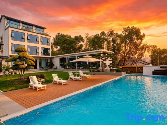 Anji Serenity Grove Retreat