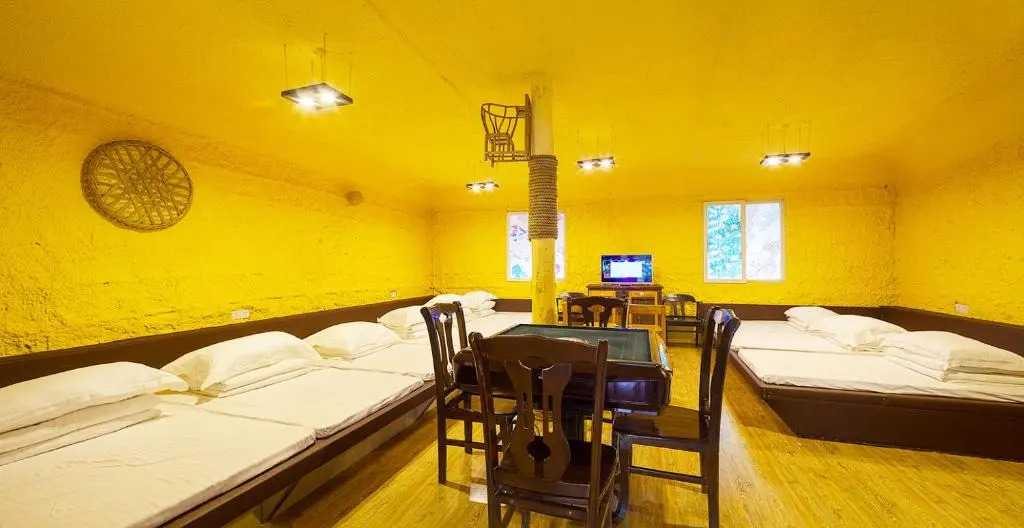 Country Utopian Inn
