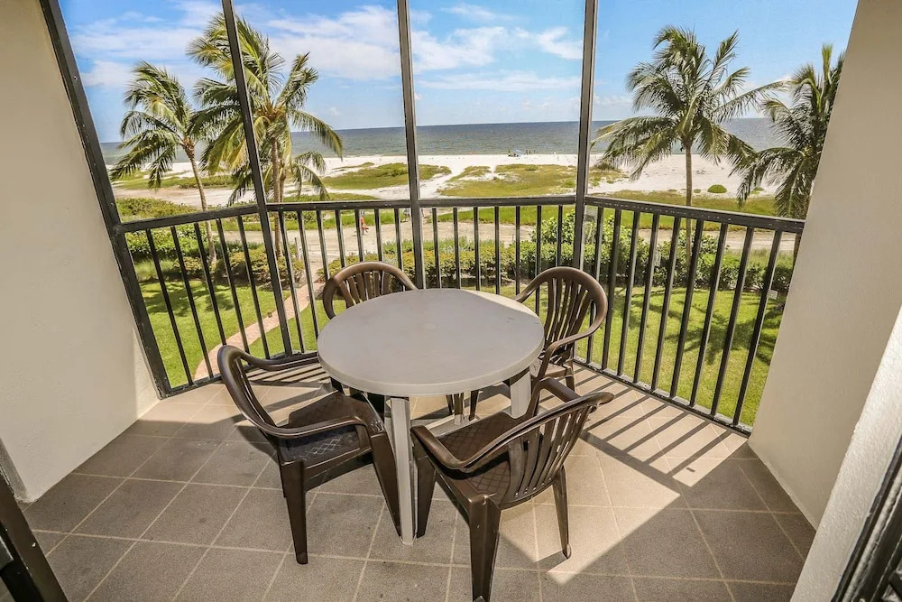 Riviera Club 204 by Distinctive Beach Rentals