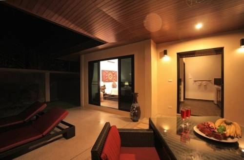 Phuket Pool Residence