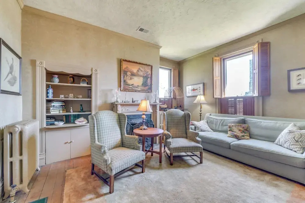 Historic & Spacious Family Home in Nicholasville!