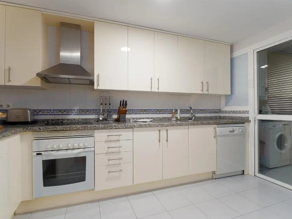 2147-Beautiful 2 bedrooms with sea view