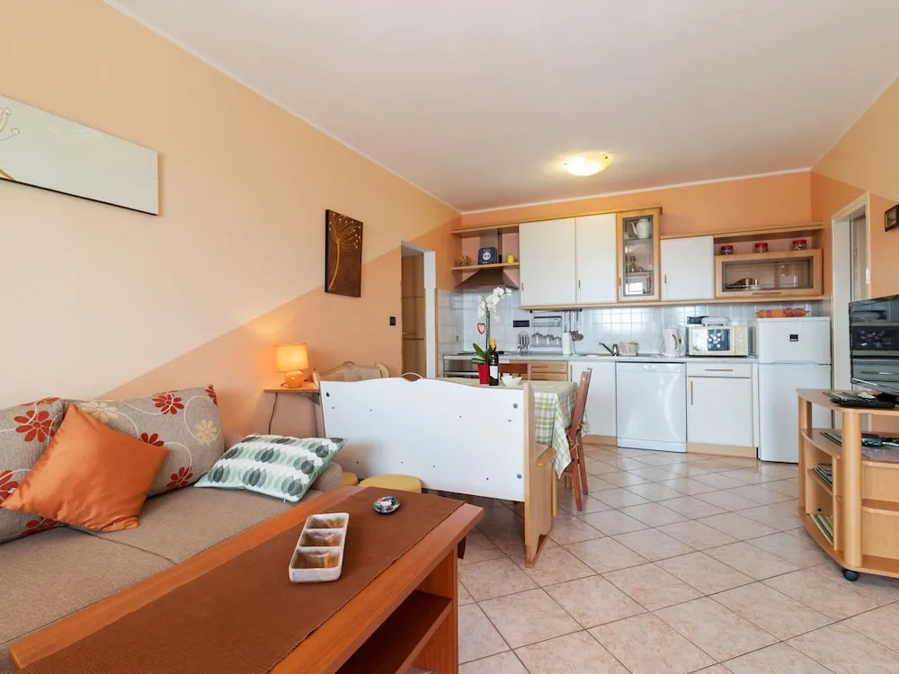 Attractive Villa Antonio Apartment in Opatija near Črnikovica Beach