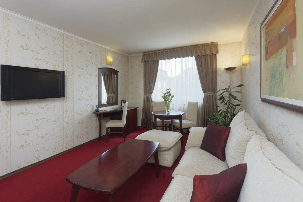 Capitol Hotel
