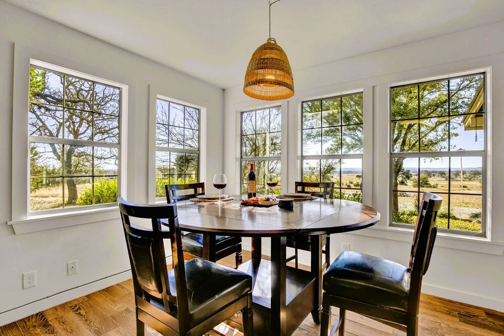 Stunning Hill Country Haus - Minutes From Main St!