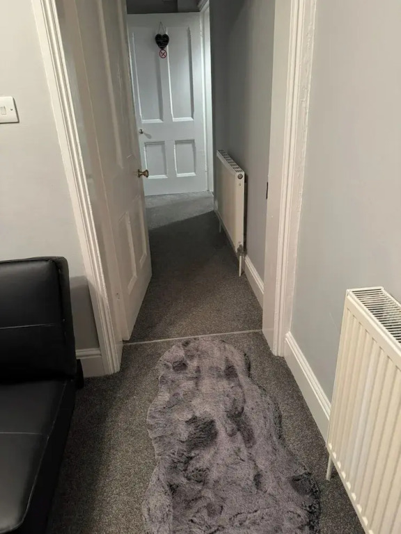 2 Guests
