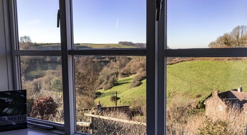 Three Horseshoes Inn