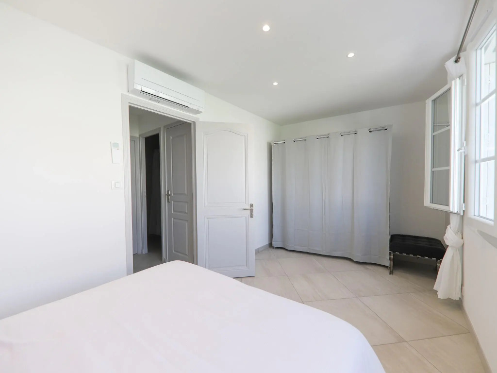Superb holiday home in Port Grimaud with jetty