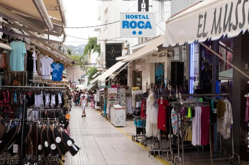 Roca Hostal