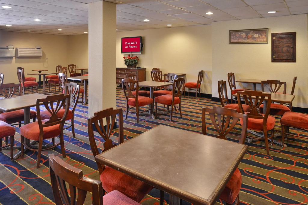 Red Roof Inn and Suites Newark - University