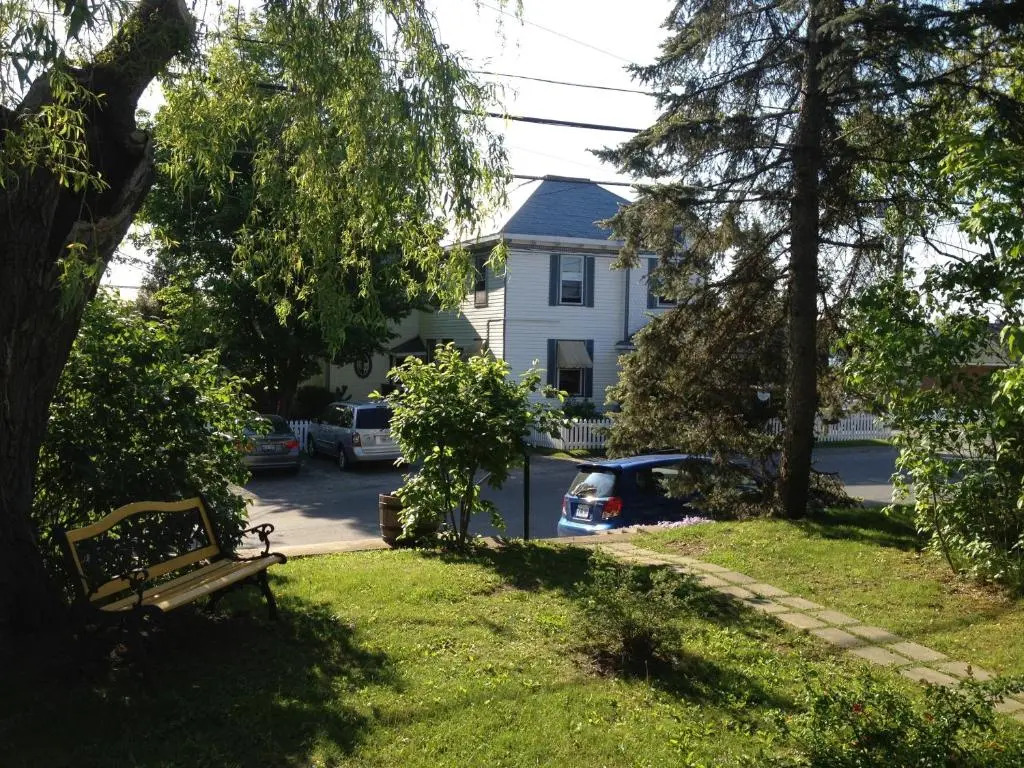 The Cove Inn