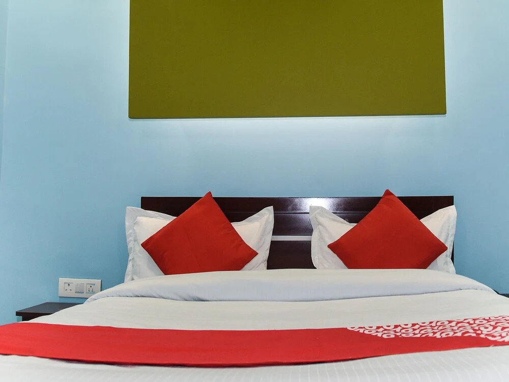 OYO 14798 Radha Swami Guest House
