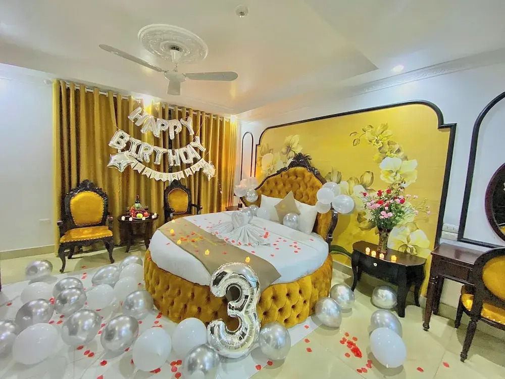 Luxury Place Hotel