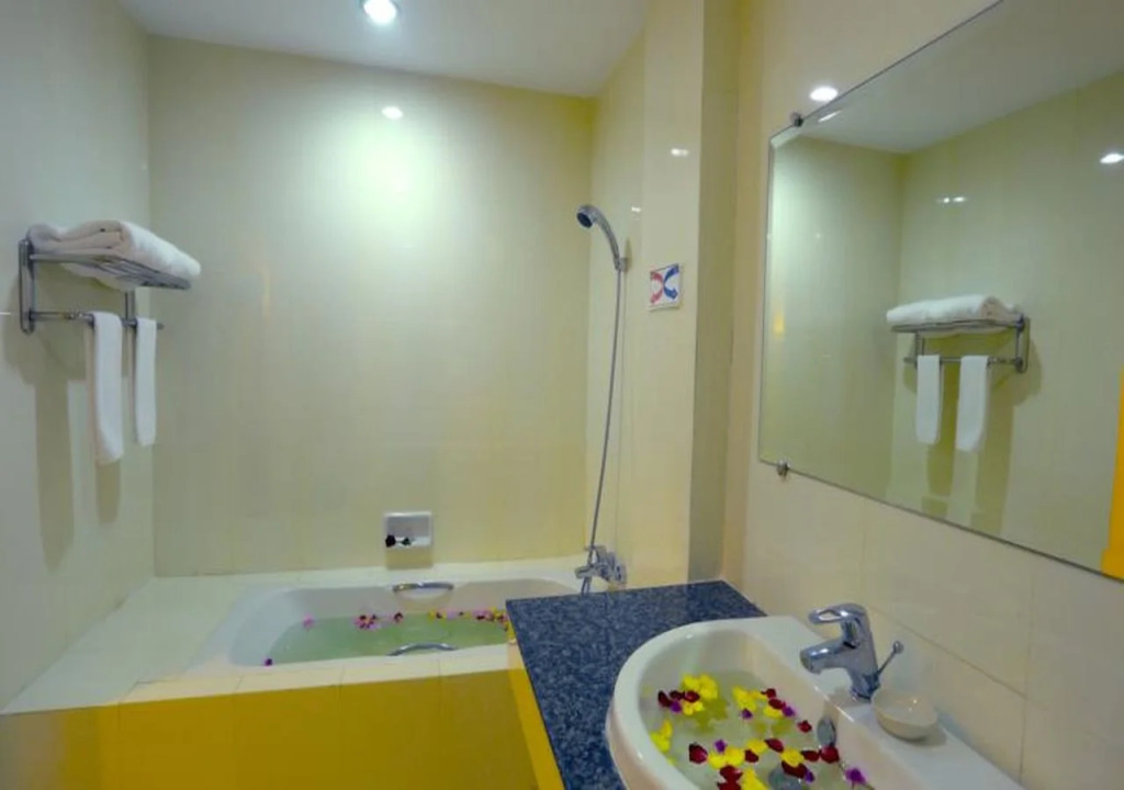 Apex Hotel