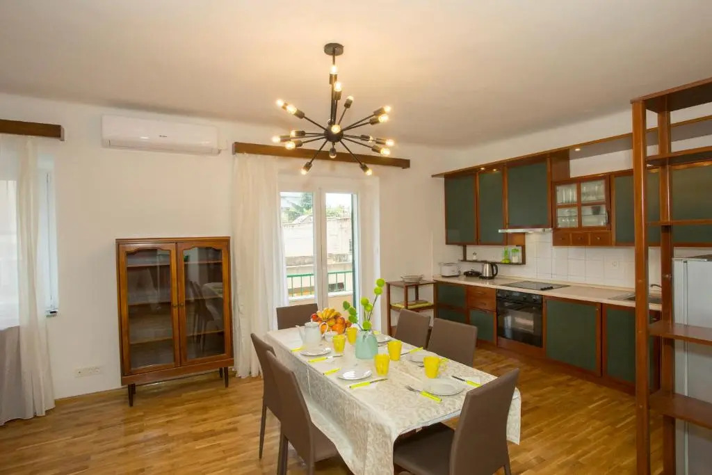 Apartment Mina