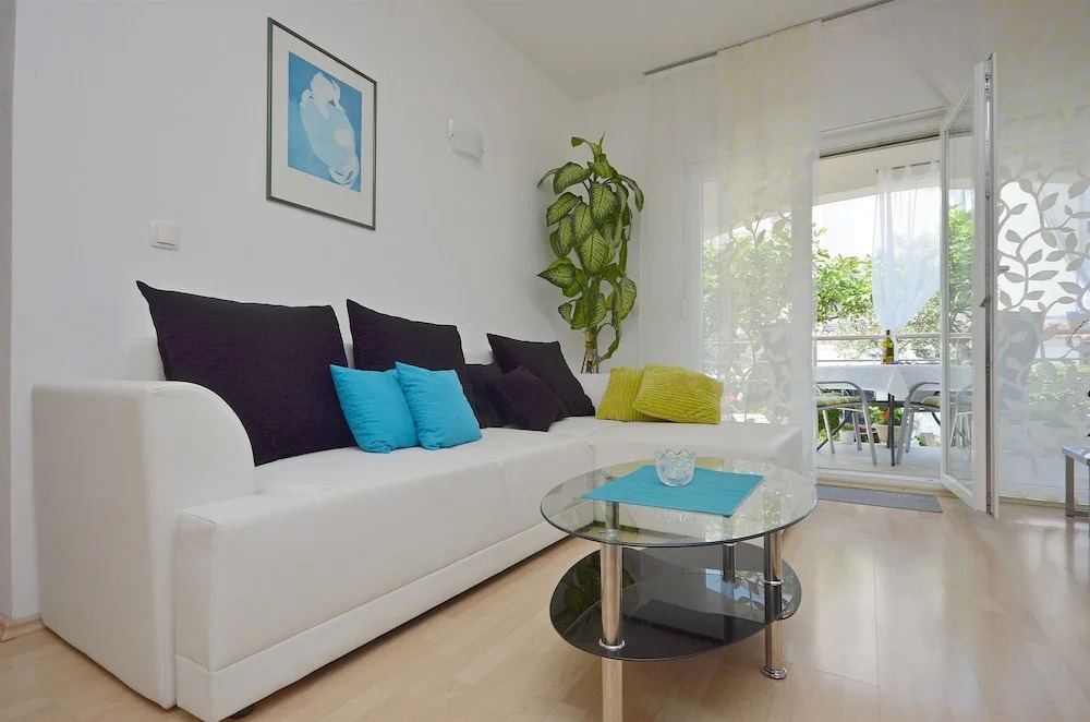 Apartment Radenka