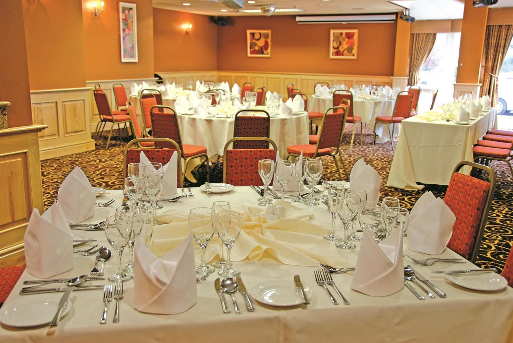Lakes Hotel & Spa