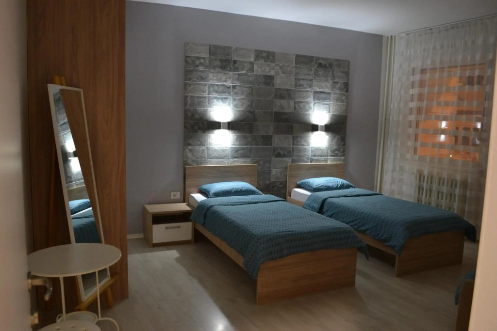 Lazarus Apartment