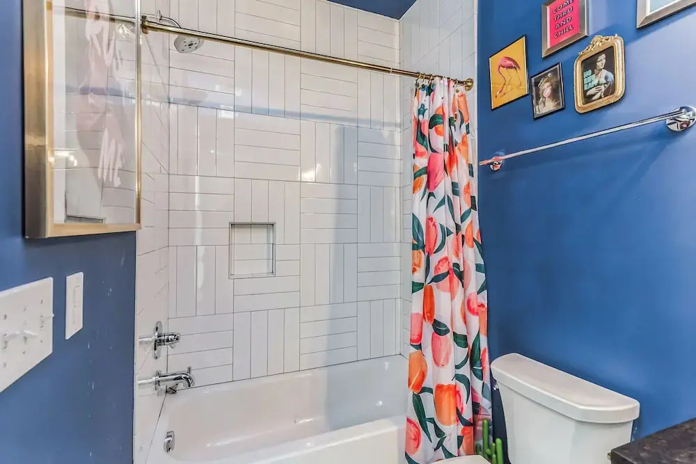 Chic Townhome for 10 W/rooftop