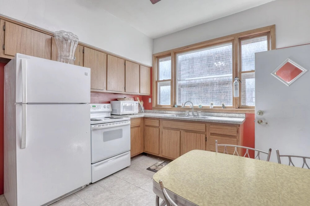 Sunny Multi-family Entire Duplex 10+ Beds 2 Baths 6 Bedroom Duplex by RedAwning