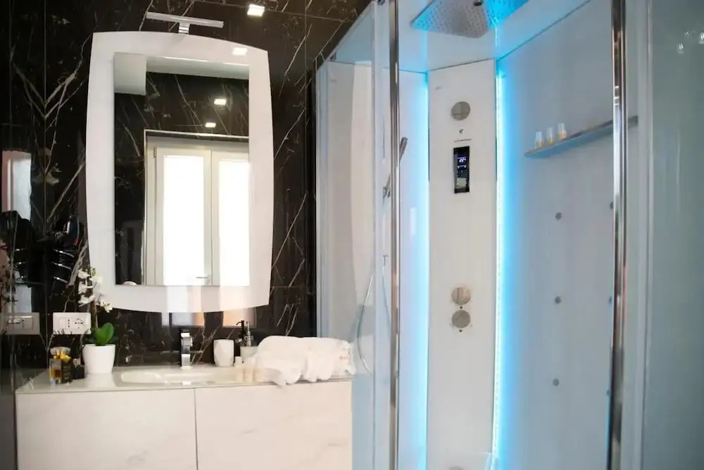 Central Luxury Apartment