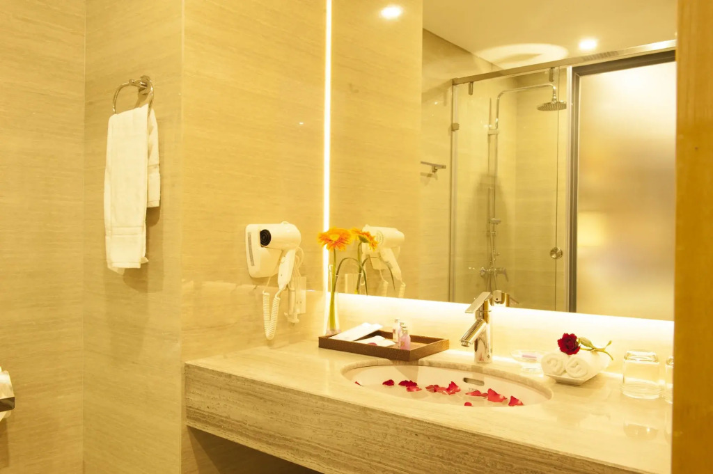 The IRIS SIGNATURE HOTEL AND SPA