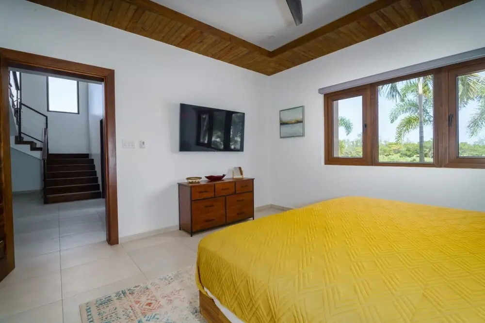Island Breeze Villa - 5 Bedroom Private Island Villa w Pool