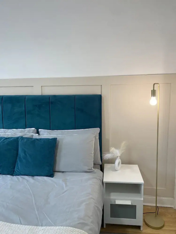 Spacious 2-bed Near Etihad-games Room-free Parking