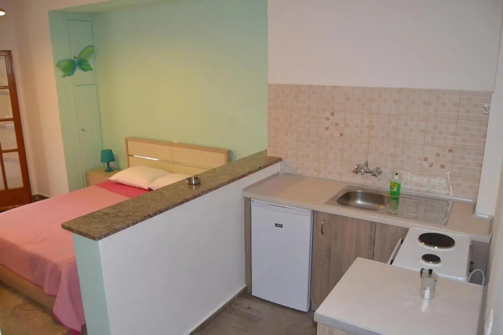 Anna Apartments