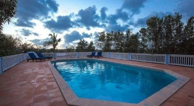 Seawater Villa