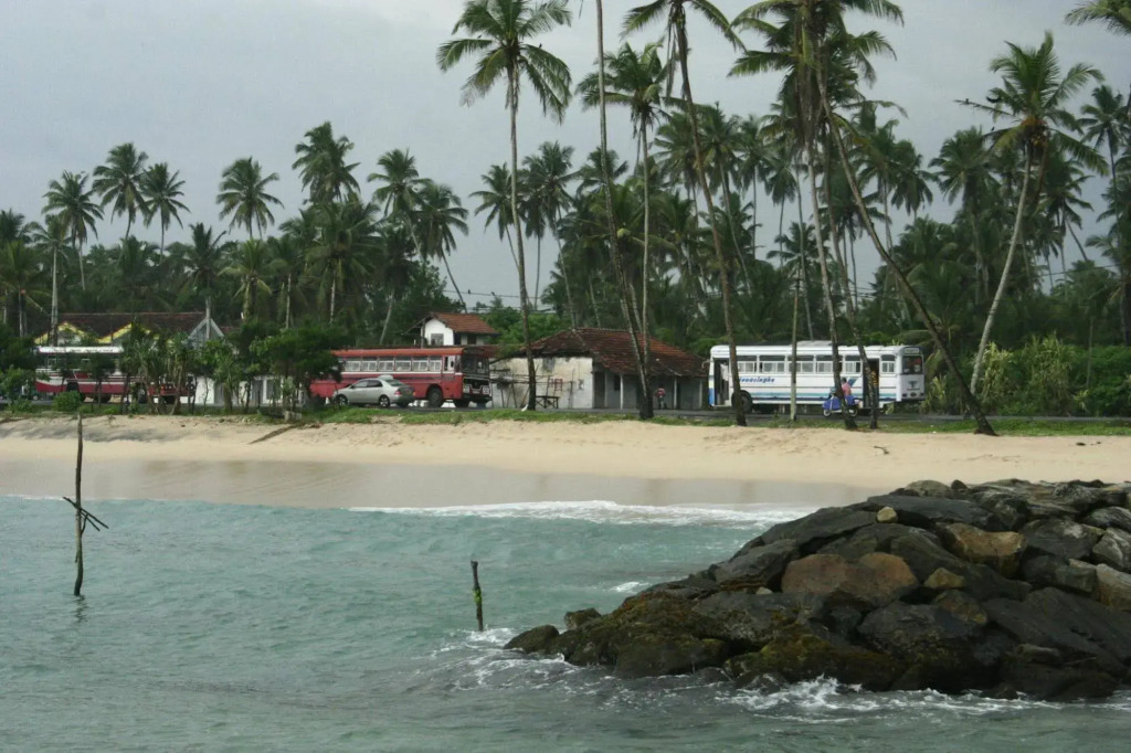 Asanka Surf House & Restaurant with pool