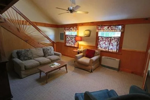 New England Inn & Lodge