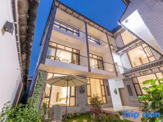 Haishang Mingyue Homestay (Dali Erhai Shengtai Langdao)