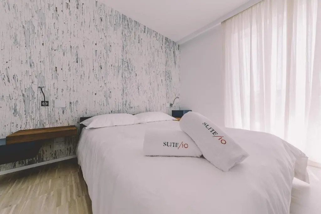Suite 10 Home Design & Spa