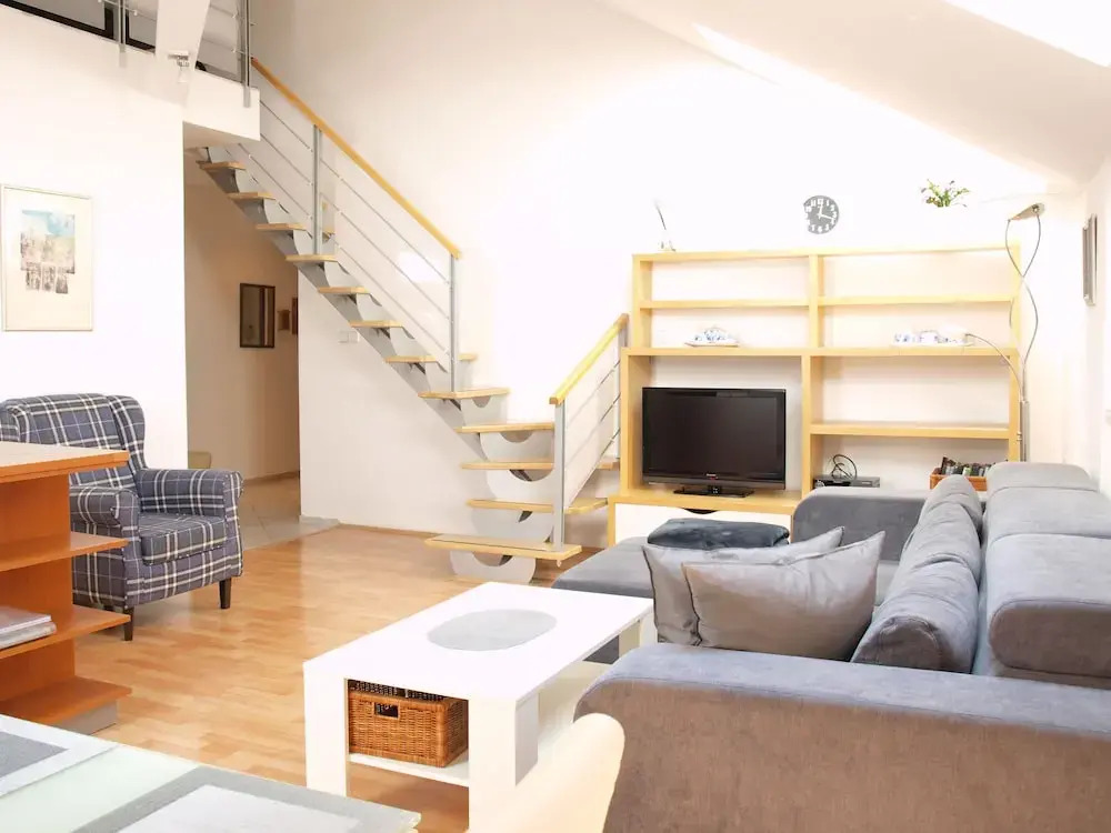 Emora Modern City Center Apartment