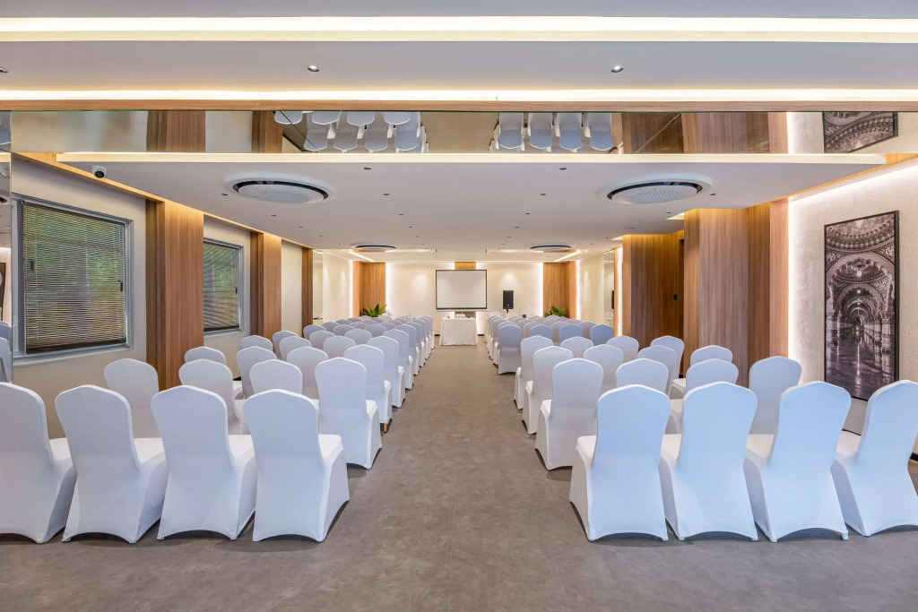 Park Inn & Suites by Radisson Bengaluru Yelahanka